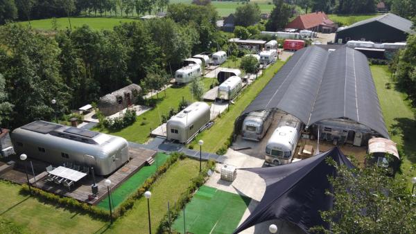 Tin Can Town Oirschot, Buchen Sie  Oirschot Nordbrabant