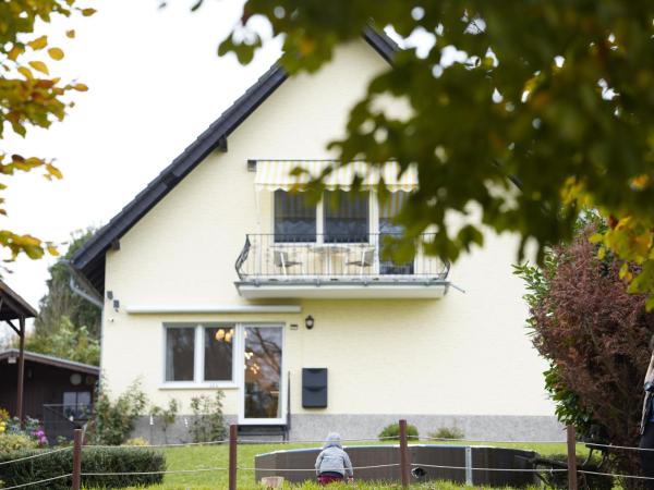 Freestanding Villa near Cologne and Phantasialand, Buchen Sie  Erftstadt Nordrhein-Westfalen