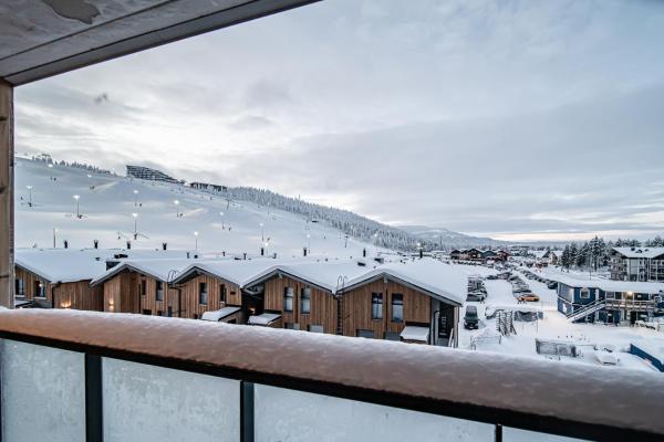 Lomavuokra Lingonberry Levi Central, ski-in ski-out, Buchen Sie  Hotels in Lappland mit Parkplatz, Parkplätze