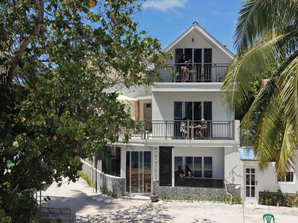 Alma Maldiva, Beach Hotel, Réserver  Ariyaddu Atoll Ari