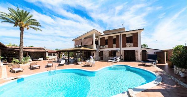 Villa Aversa, Buchen Sie  Hotels mit Pool in Sizilien, Schwimmbad