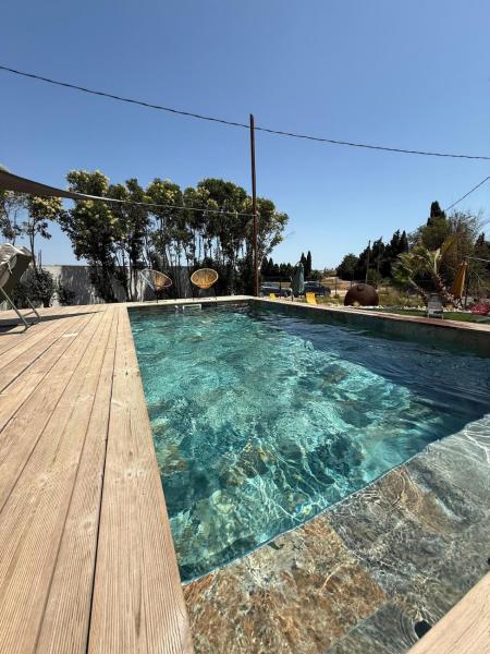 Villa dexception à Mauguio, Réserver  Hôtels à Mauguio avec piscine, Piscine