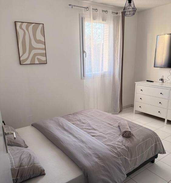 Chambre au calme - idéale rando & pros, Prenota  Hotel a Le Teil con parcheggio, Parcheggio