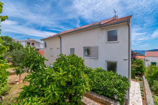Apartments Teresa, Buchen Sie Ferienwohnung Hotels in Gespanschaft Split-Dalmatien mit Parkplatz, Parkplätze