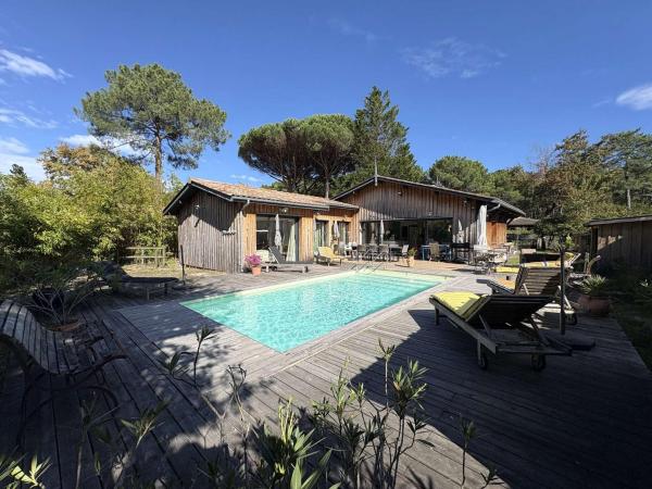 Villa paisible avec piscine chauffée et climatisation à Lège-Cap-Ferret - FR-1-736-65, Prenota  Hotel con piscina a Le Piquey, Piscina