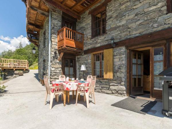 La Ferme Daurélie, Prenota  Hotel a Montvalezan con parcheggio, Parcheggio