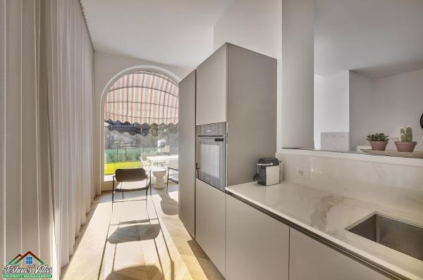 APT in Villa Bianca with Pool and air conditioning, Buchen Sie  Lierna Comer See