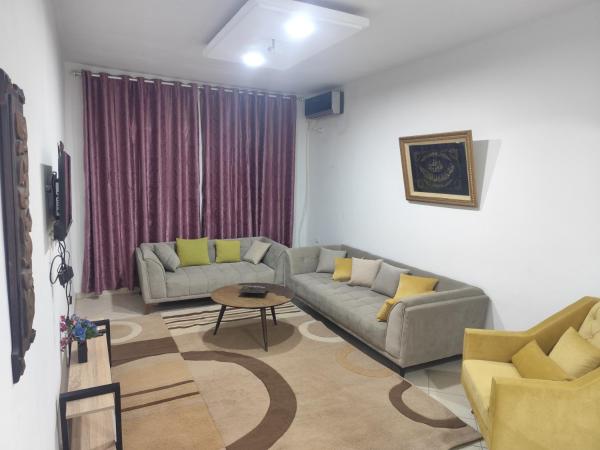 immeuble brini, Buchen Sie  Hotels in Kairouan mit Parkplatz, Parkplätze