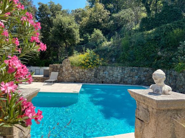 Villa paisible avec piscine privée, Prenota  Auribeau-sur-Siagne Route du Mimosa