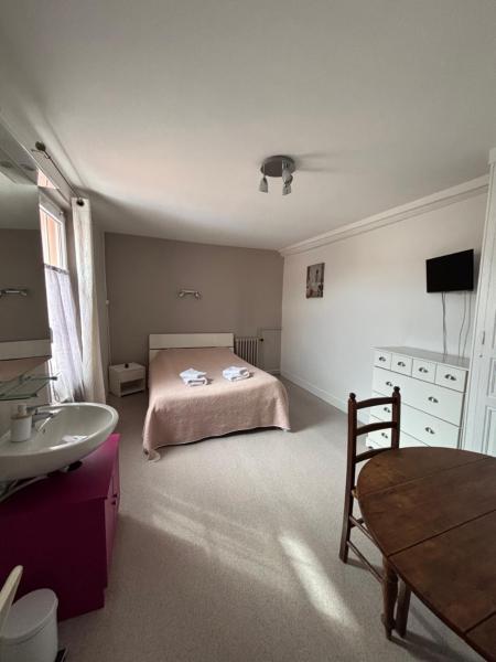 Auberge Cherisy, Prenota  Chérisy 