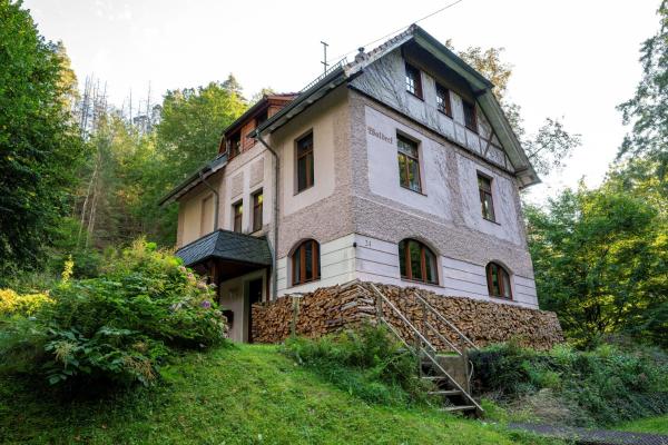 Villa Waldeck, Réserver  Hôtels à Saxe avec parking, Parking