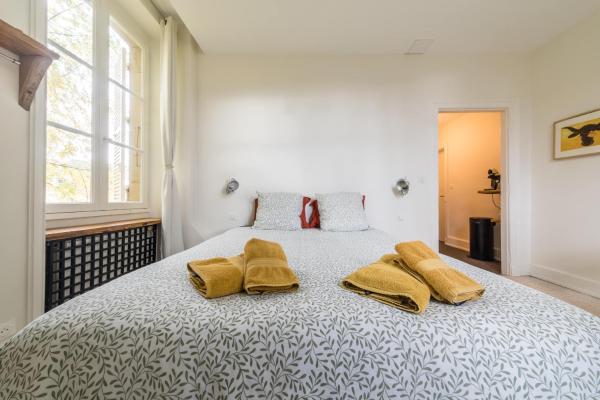 Villa Chadourne - Chambre Lilith, Reserva ahora  Hoteles en Aquitania con aparcamiento, Aparcamiento
