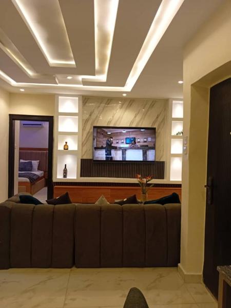 Less2More Luxury Suites, Prenota  Agege Lagos