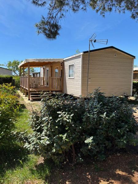 Mobil-home Evasion et confort, Réserver  Hôtels à Hérault avec piscine, Piscine