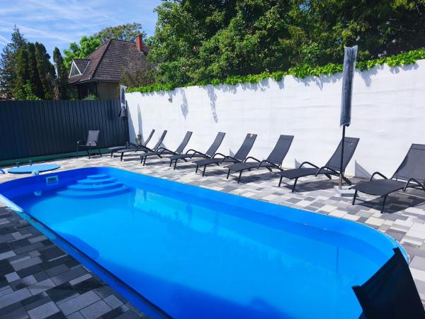ML 81 apartman, Buchen Sie  Hotels mit Pool in Südtransdanubien, Schwimmbad