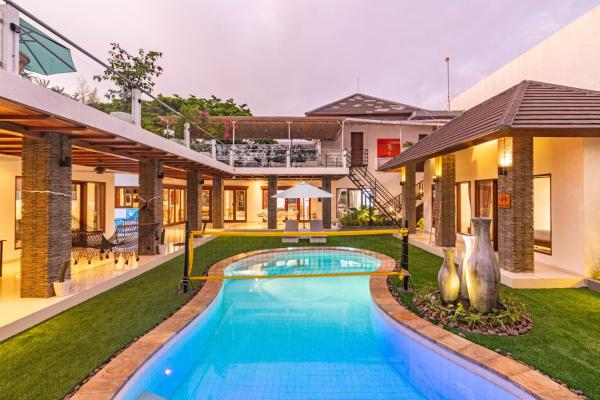 Luxury 5BR with Villa Private Pool & Rooftop Lounge - Heart of Seminyak, Reserva ahora  Hoteles en Bali con desayuno, Desayunos
