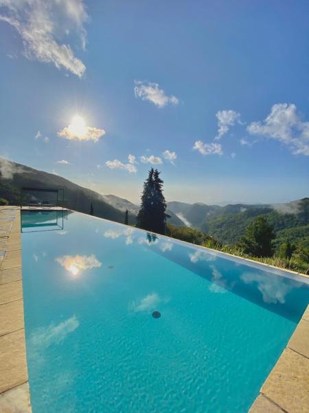 Villa poggio Lucca, Buchen Sie  Hotels in Pescaglia mit Pool, Schwimmbad