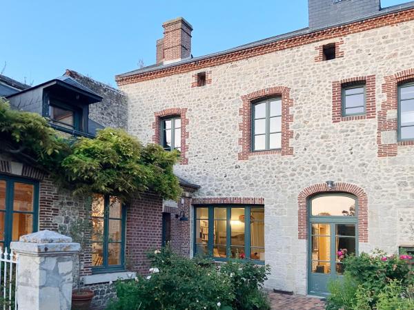 Villa Rosamonde, Fécamp Beachfront, Book  Fecamp 