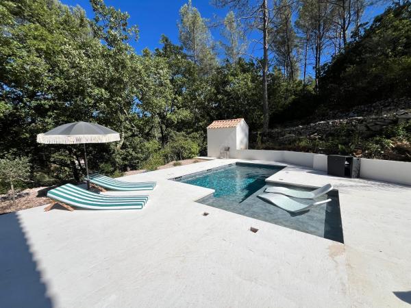 Villa Roucas, Prenota  Hotel a Alvernia con parcheggio, Parcheggio