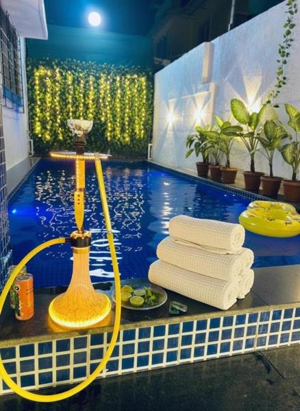 Maharaja Villa Lonavala, Réserver  Hôtels à Maharashtra avec piscine, Piscine