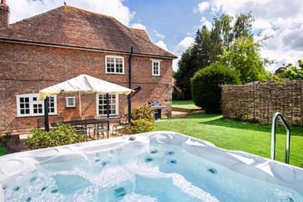 Wilksworth Caravan Park, Buchen Sie  Wimborne Minster Dorset
