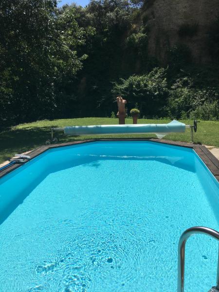 Chambres Dhôtes Le Mas Aux Arômes, Reserva ahora  Hoteles en Puget con piscina, Piscina