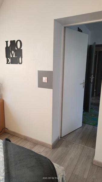 Suite familiale de 2 chambres toutes équipées 4 personnes maximum, Réserver  Traînou 