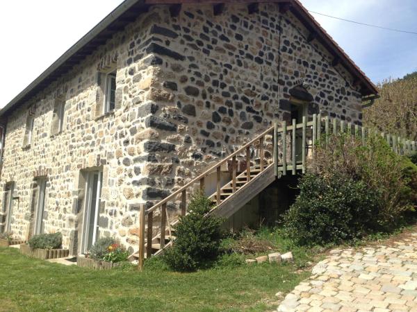 Gite Dans Un Village De Caractère, Réserver  Goudet 