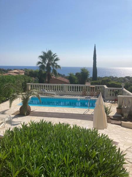 Villa vue mer, piscine chauffée et SPA, plage à pied aux Issambres-Golfe de St Tropez, Prenota  Hotel SPA a Alvernia, SPA