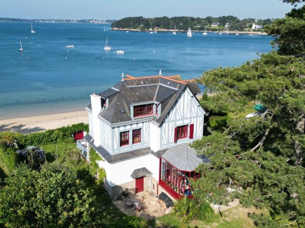 Villa Ty Marie Ile aux Moines sur la plage vue mer à 180 dégrés, Prenota  Hotel a Bretagna con parcheggio, Parcheggio