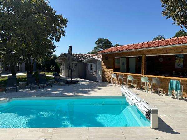 Villa Gainsbourg, Reserva ahora  Hoteles en Aquitania con aparcamiento, Aparcamiento