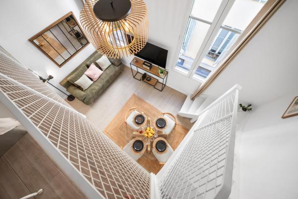 Villa Carla, Charming duplex in the heart of the city center, AC, Prenota  Mentone Route des Grandes Alpes