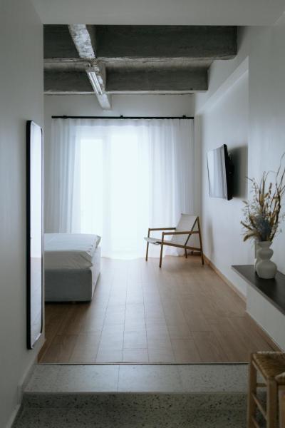 The Urban Living, Prenota  Alessandropoli 