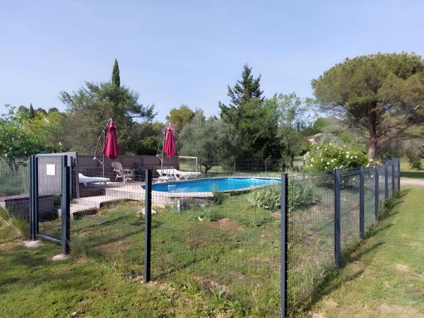 Gîte Chêne ou Murier, Prenota  Hotel a Alvernia con parcheggio, Parcheggio