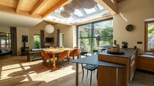 Enjoy Chalet, Prenota Chalet Hotel a Alvernia con parcheggio, Parcheggio