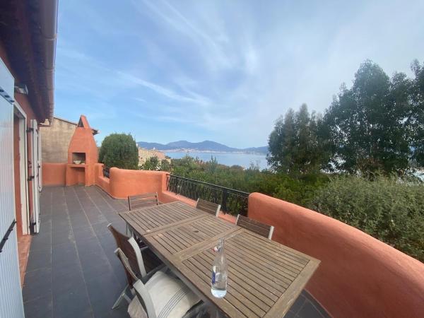 Porticcio, Villa Terra di Sole, Réserver  Hôtels à Corse avec parking, Parking