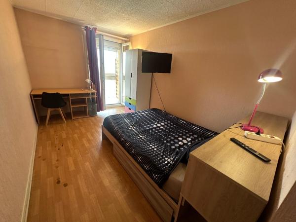 Chambre Privative avec Balcon, Réserver  Cugnaux Haute-Garonne