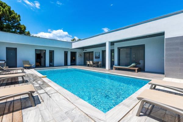La Villa Grazzoso - Piscine Privée, Réserver  Sainte-Lucie-de-Porto-Vecchio 