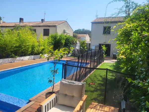 Villa avec piscine proche de la mer, Réserver  Hôtels à Lattes avec piscine, Piscine