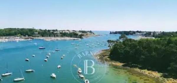 AU PIED DE LA MER AU COEUR DE LA STATION bel appartement contemporain, Réserver  Bénodet 