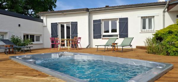 Villa Fêtes et SPA en pleine nature, Prenota  Villeneuve-sur-Yonne Borgogna