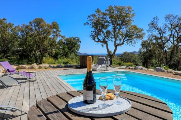 Villa Amacali vue mer piscine chauffée climatisée, Réserver  Sainte-Lucie-de-Porto-Vecchio 