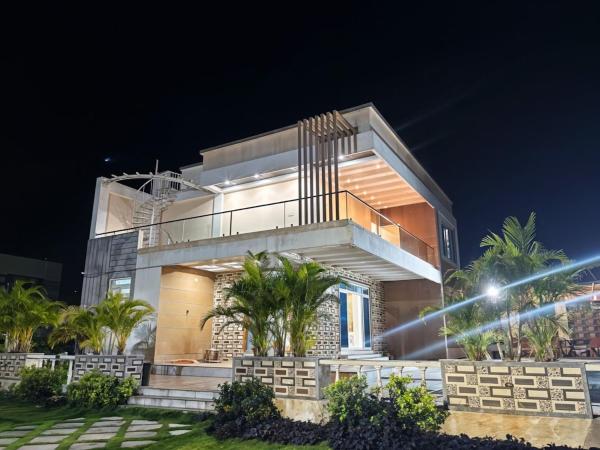 Silver Nest Farms 3BR Villa with Pool by Homeyhuts, Prenota  Hyderabad 