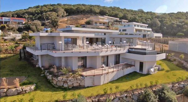 Villa Clémentines Porticcio, Réserver  Hôtels à Corse avec parking, Parking