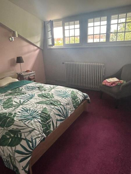 Chambre CHEZ LHABITANT, Réserver  Gond-Pontouvre 