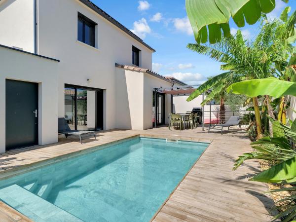 Nouvelle Villa Harmonia Piscine Proche Montpellier et Plages, Réserver  Hôtels à Hérault avec piscine, Piscine