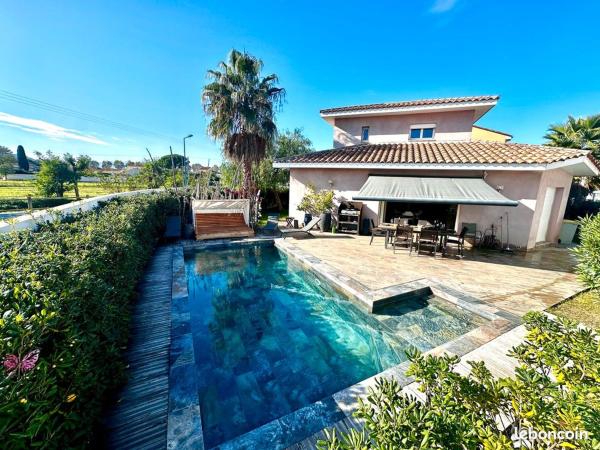 Villa darchitecte Piscine Chauffée toute lannée, Prenota  Corneilla-del-Vercol Pirenei orientali