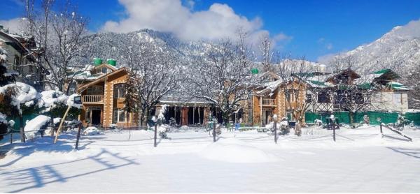 Lidder view The best River side Resort in Pahalgam, Prenota  Pahalgam 