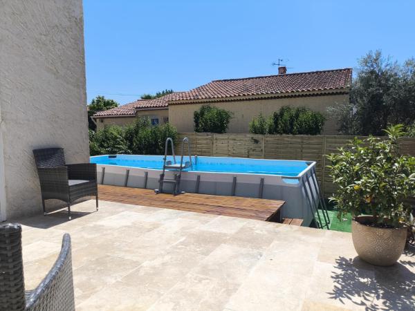 Villa Juju, Prenota  Hotel a Alvernia con parcheggio, Parcheggio
