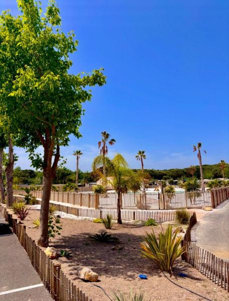 Mobil-home domaine la yole 5 étoiles, Réserver  Hôtels à Hérault avec piscine, Piscine